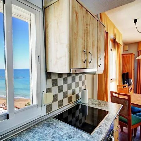 Benalbeach With Magnificent Sea View Appartamento